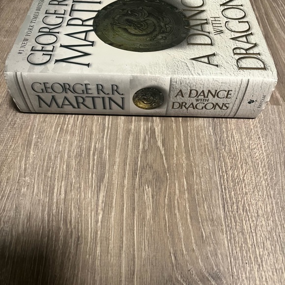 A Dance With Dragons By George R.R. Martin Hardcover 2011 - Picture 6 of 9
